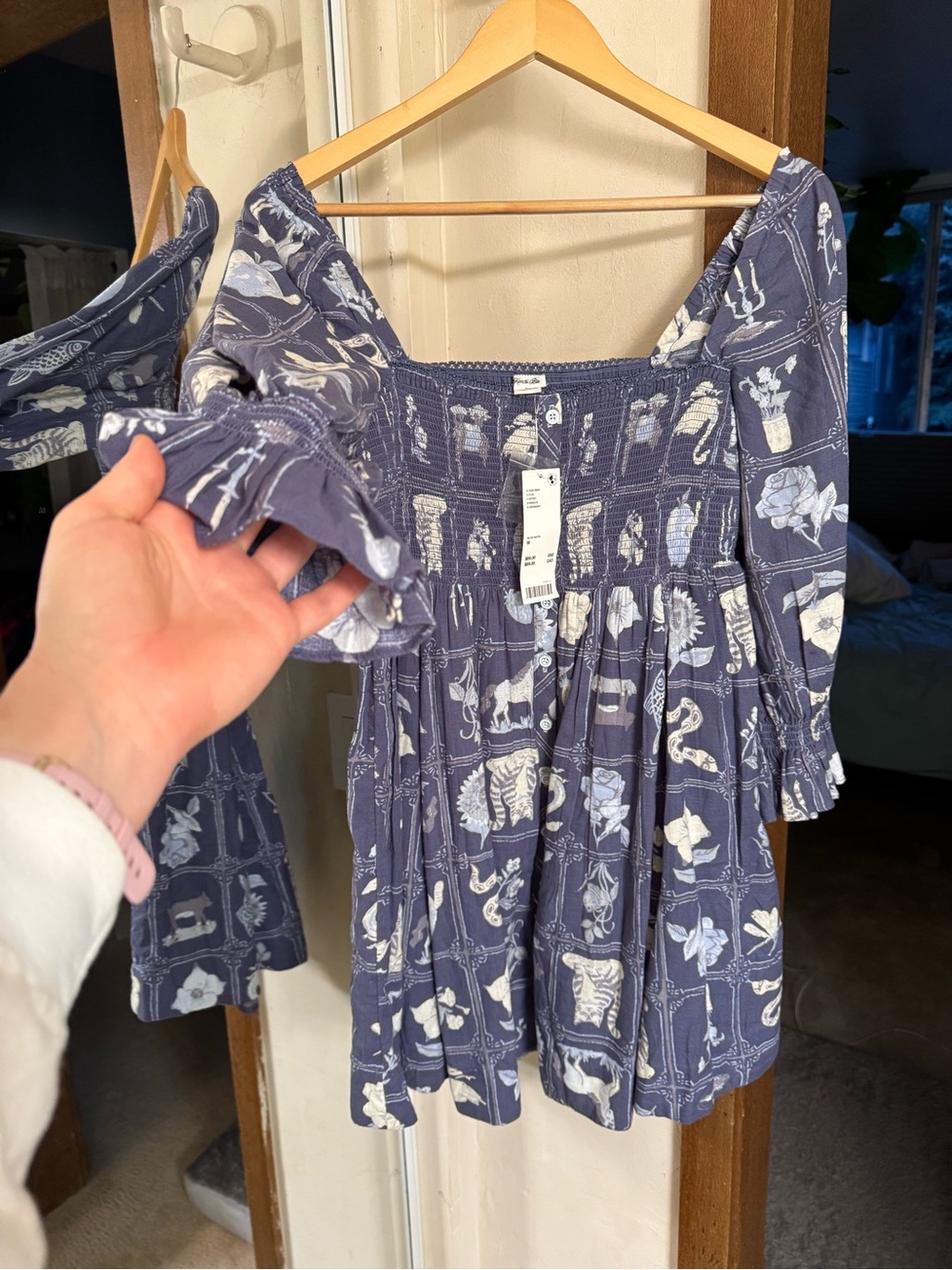 🦋 Women’s Kimchi Blue Cute as a Button Puff Sleve Babydoll Mini Dress 🦋 - Picture 6 of 9
